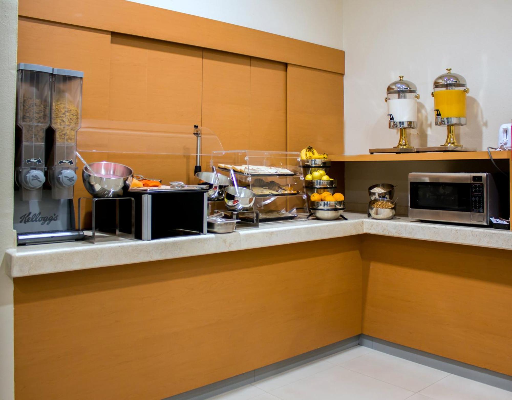ซิตี้ เอ็กซ์เพรส โมเรเลีย Hotel มอเรเลีย ภายนอก รูปภาพ